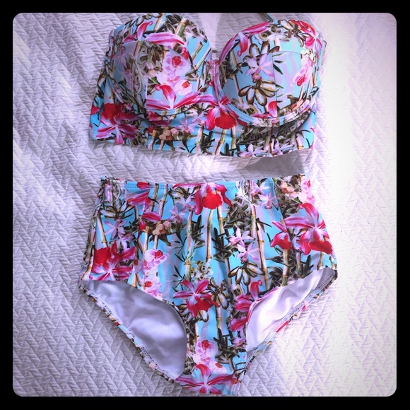 BNW high waisted bikini - Picture 4 of 8